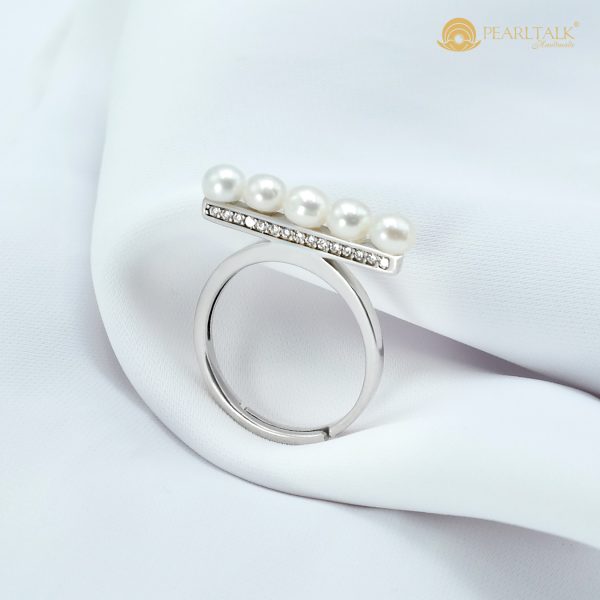 NHẪN NGỌC TRAI BÁN NGUYỆT TRẮNG
